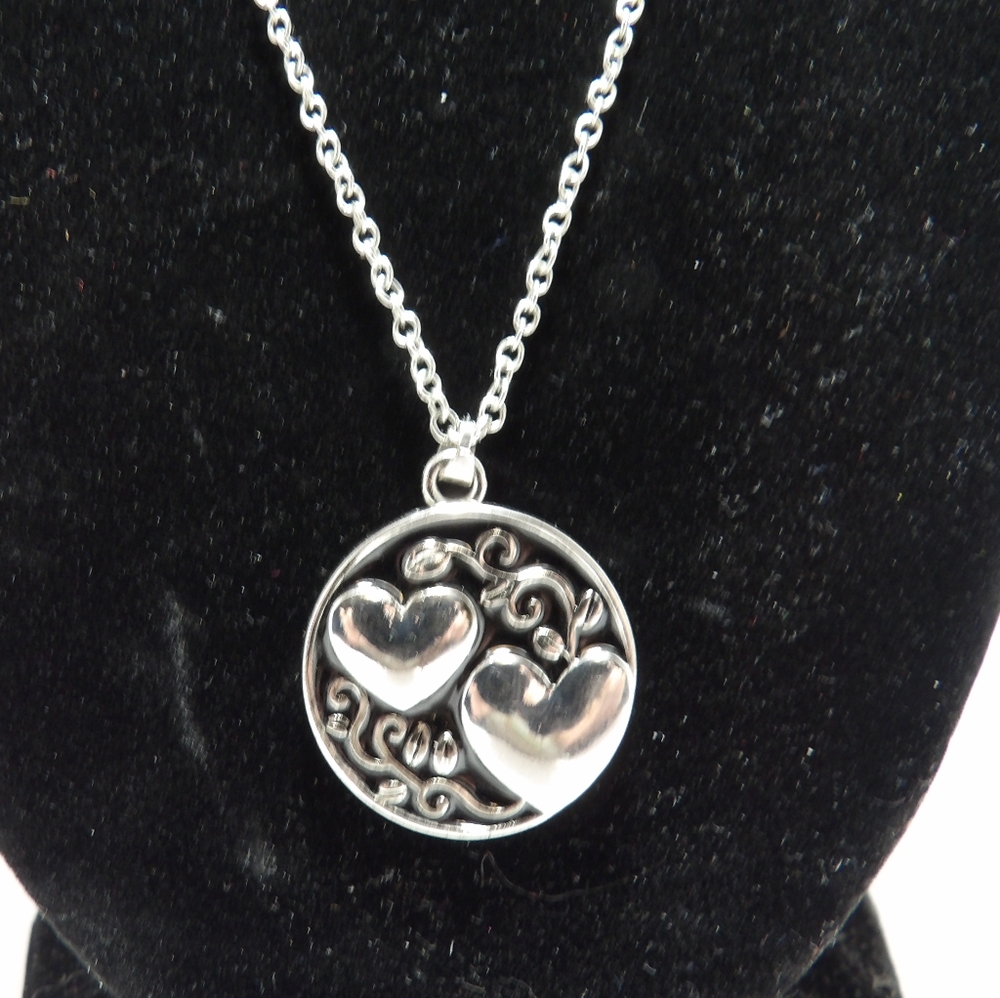 Necklace A Sister is someone to dream cry sing laugh Double Heart Pendant